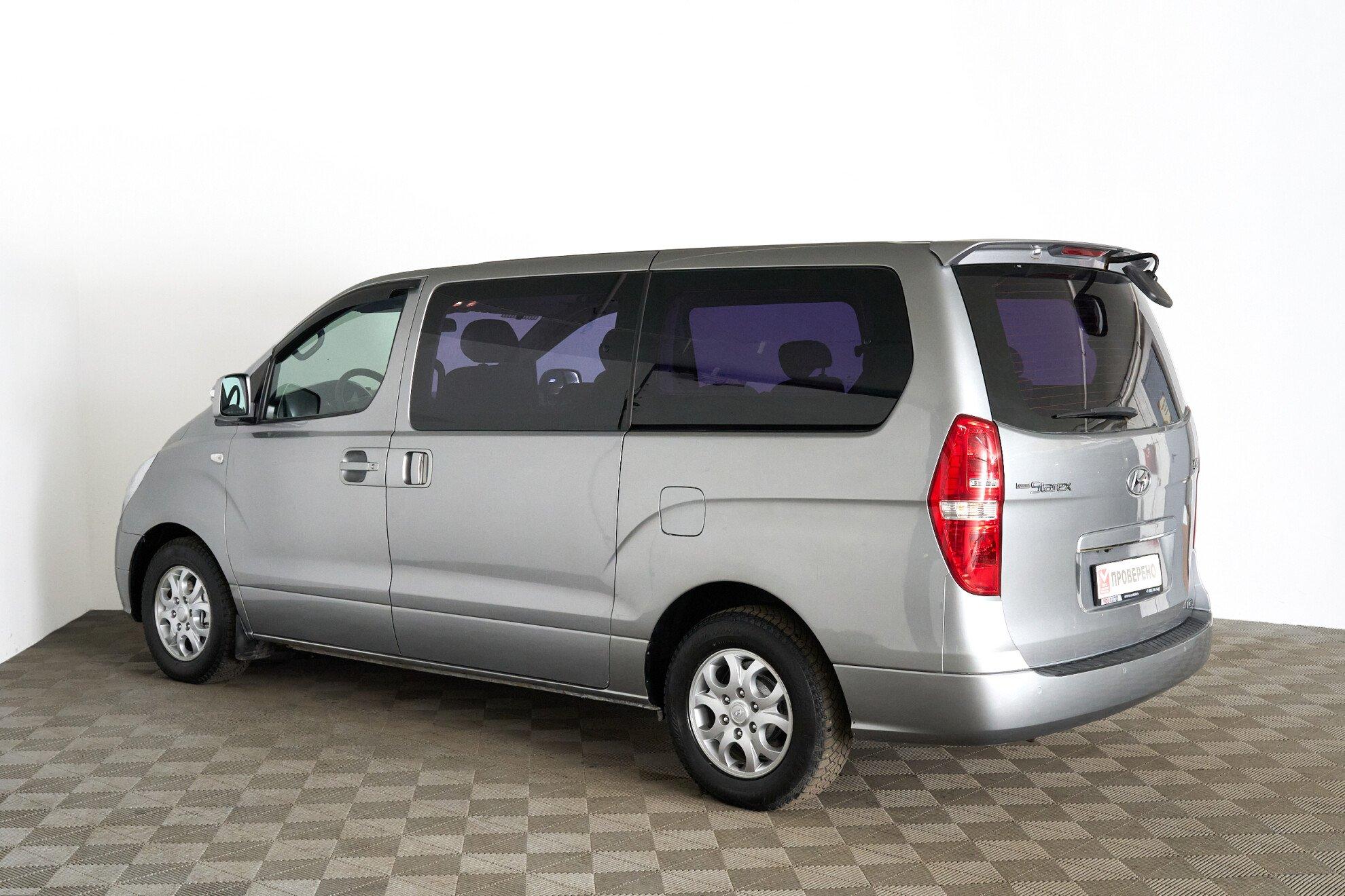 Hyundai Grand Starex 2013, серебряный