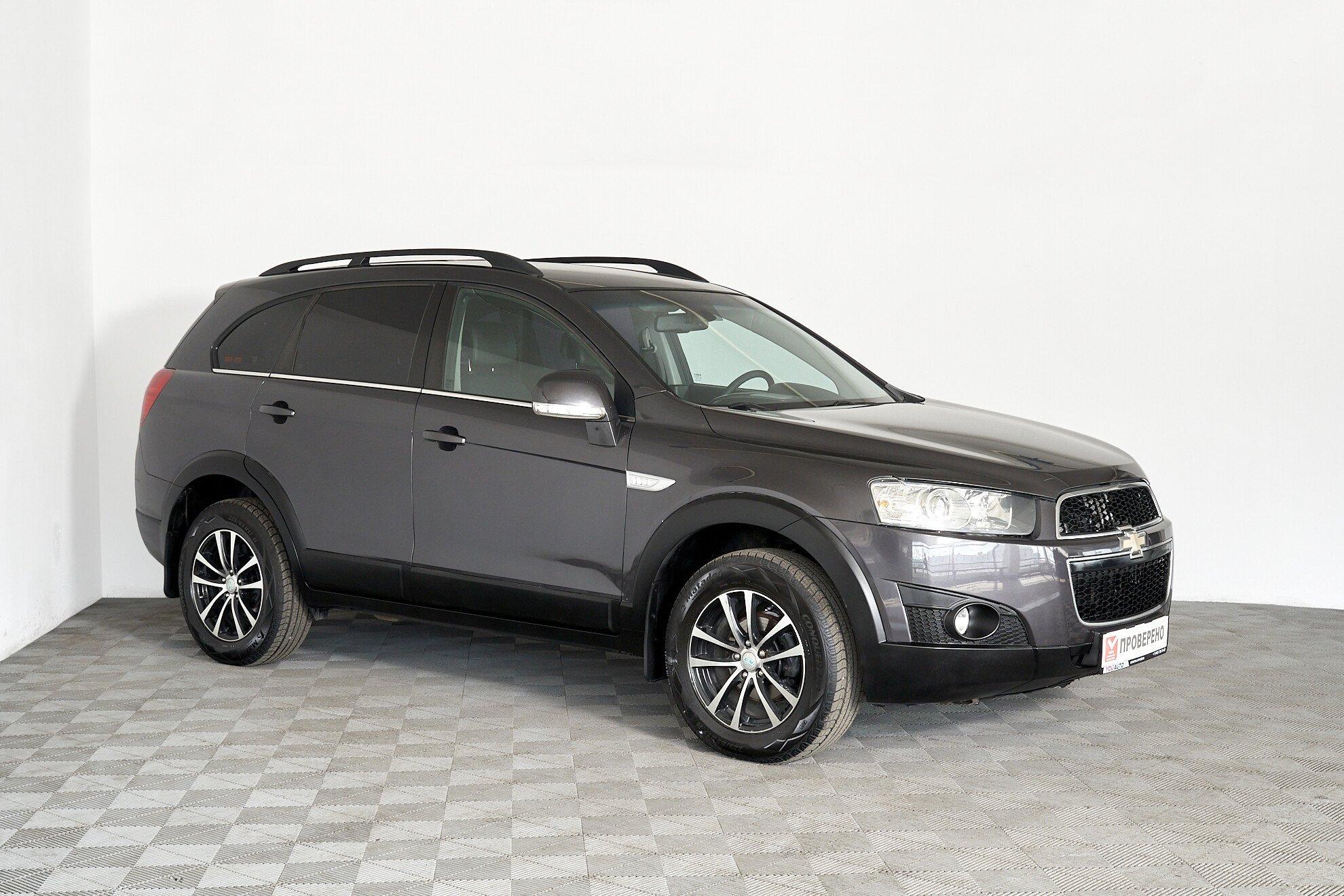 Chevrolet Captiva 2013, серый