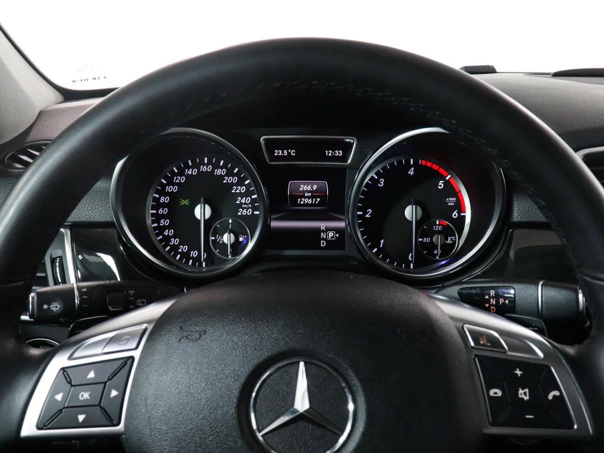 Mercedes-Benz M-Класс 2012, черный