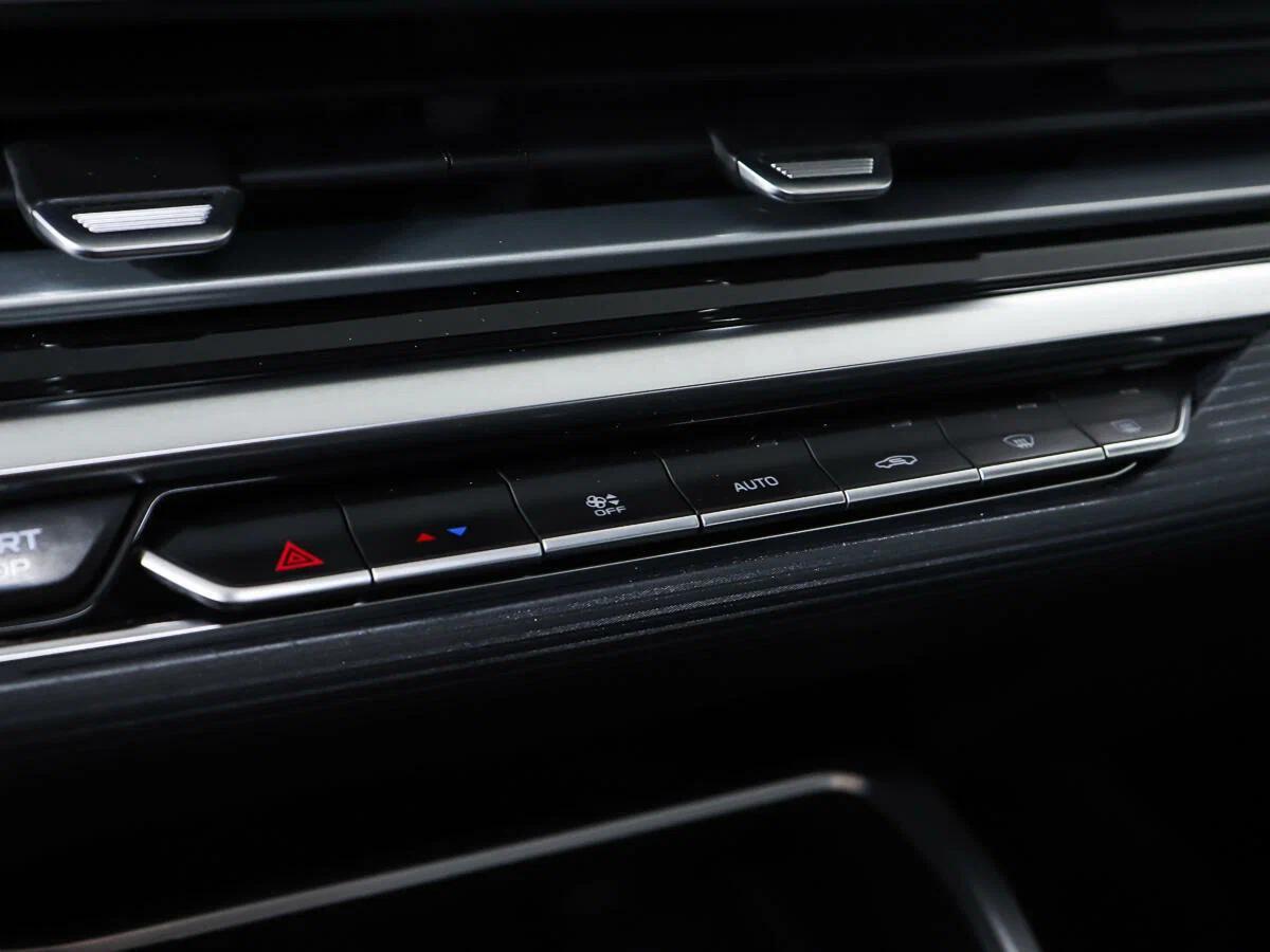 Geely Emgrand 2023, серый