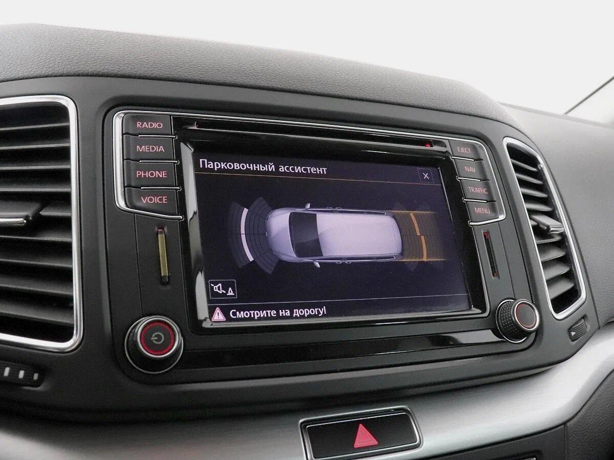 Volkswagen Sharan 2017, черный