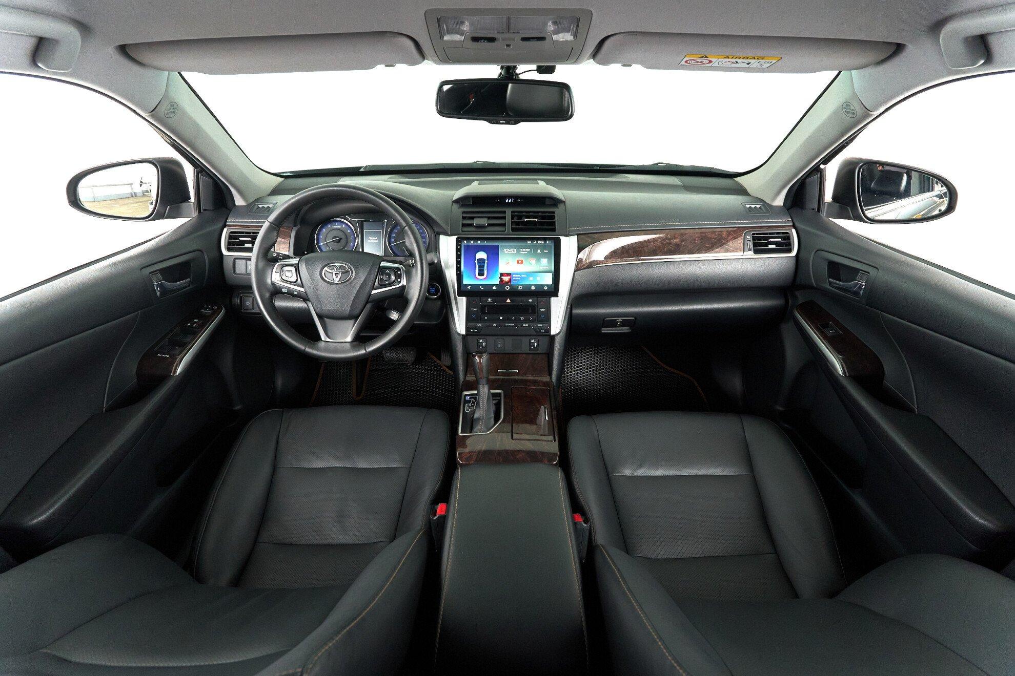 Toyota Camry 2016, черный
