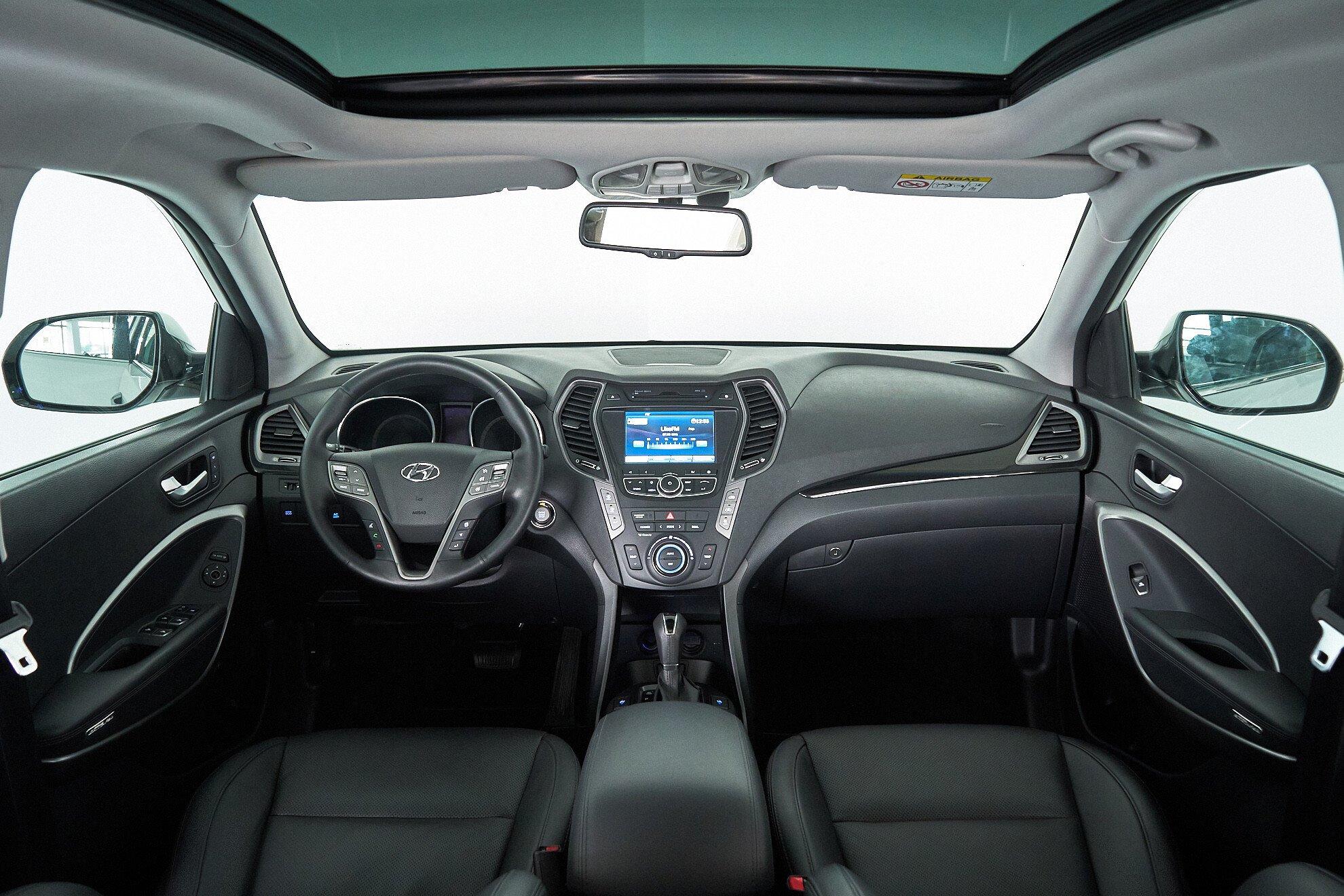 Hyundai Santa Fe 2015, белый