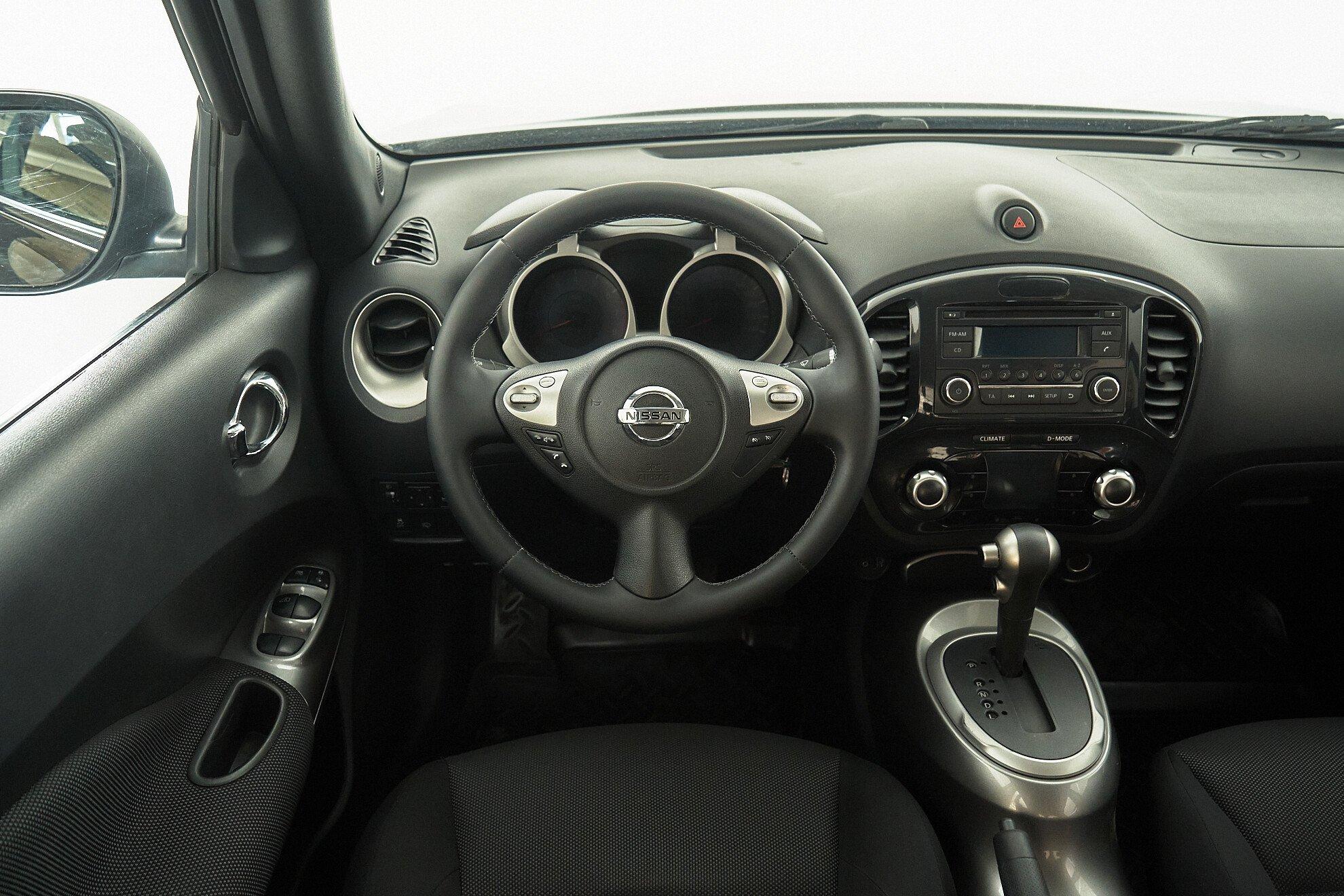 Nissan Juke 2012, коричневый