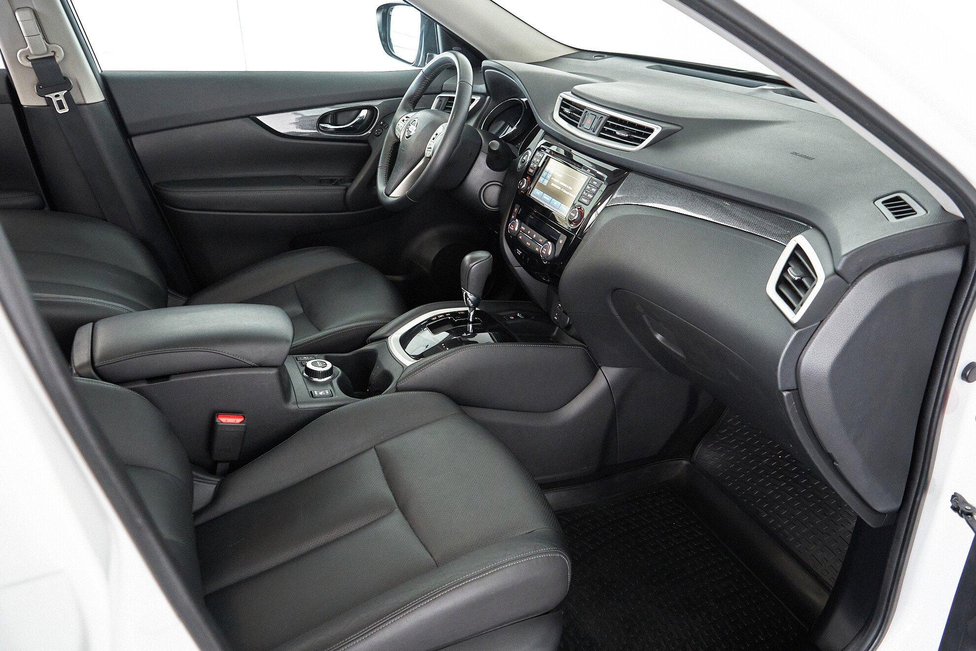 Nissan X-Trail 2017, белый