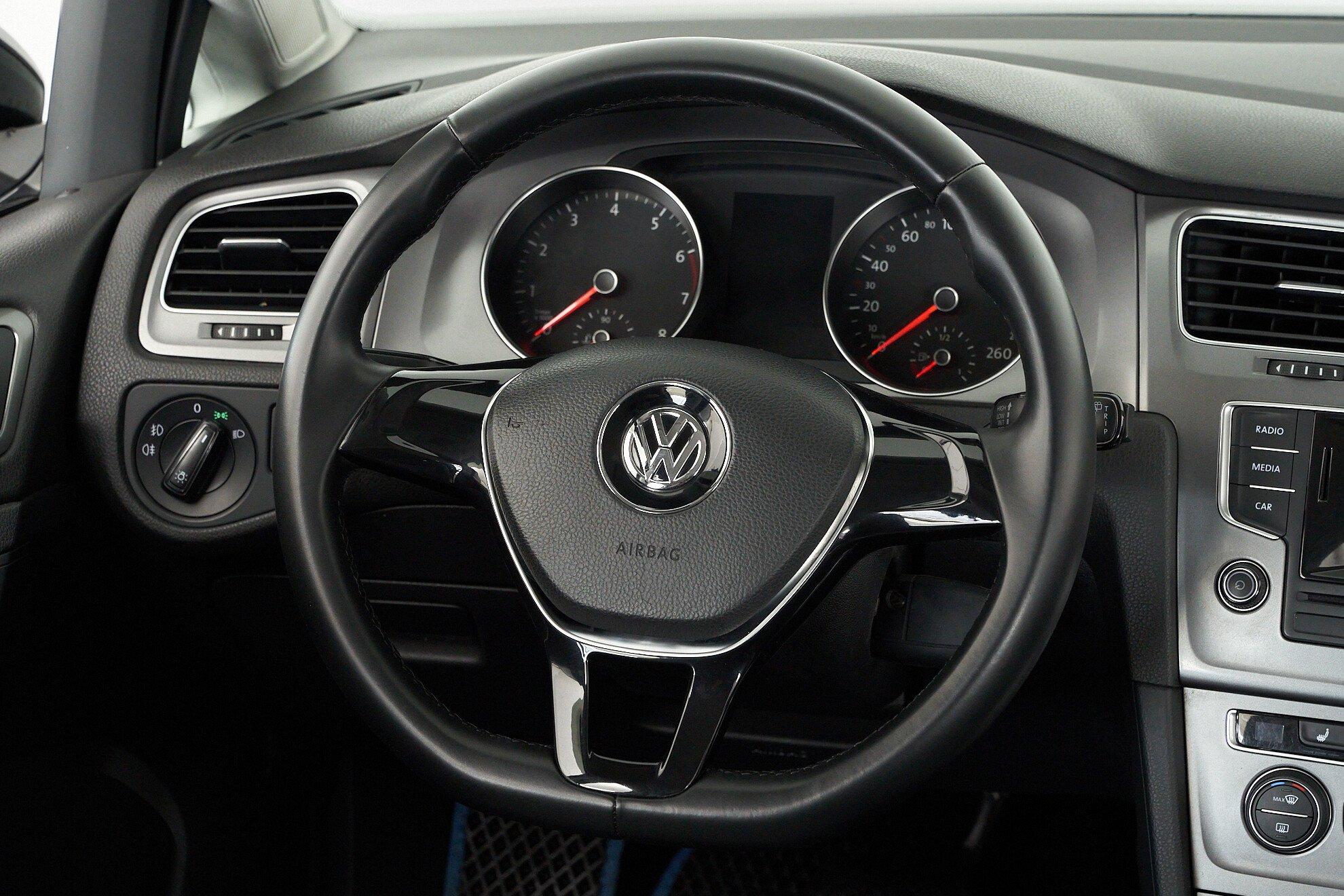 Volkswagen Golf 2013, черный