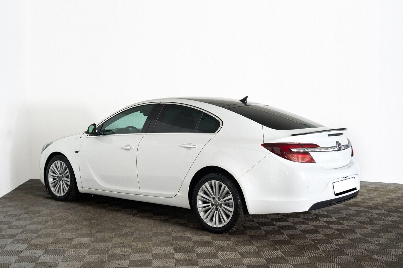 Opel Insignia 2014, белый