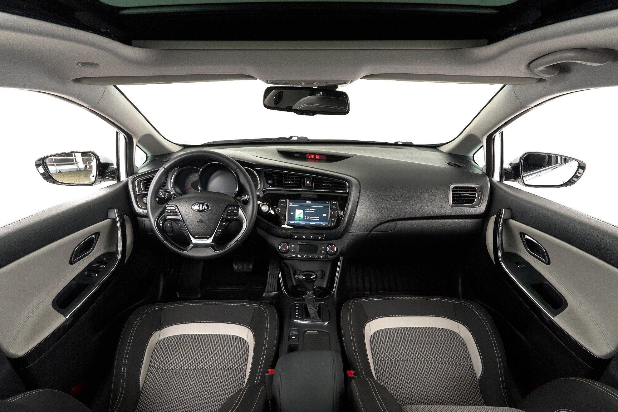 Kia Ceed 2017, белый