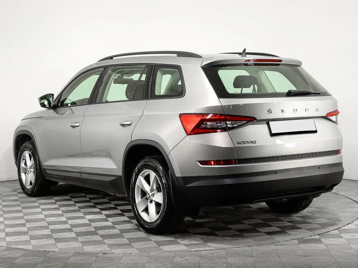 Skoda Kodiaq 2021, коричневый