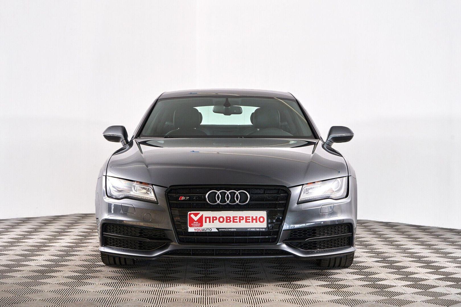 Audi A7 2013, серый