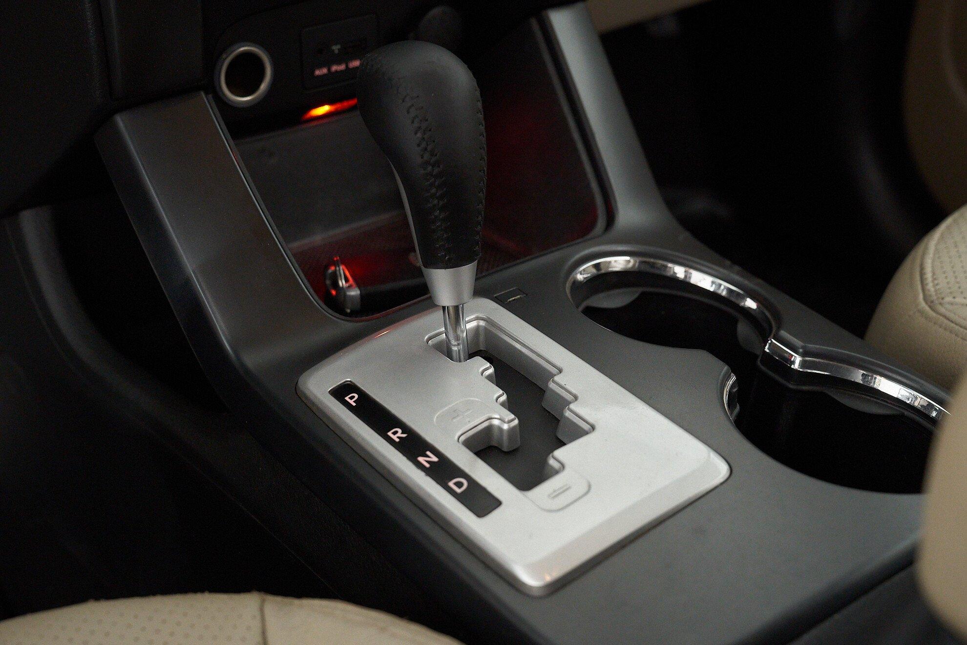 Kia Sorento 2010, бежевый
