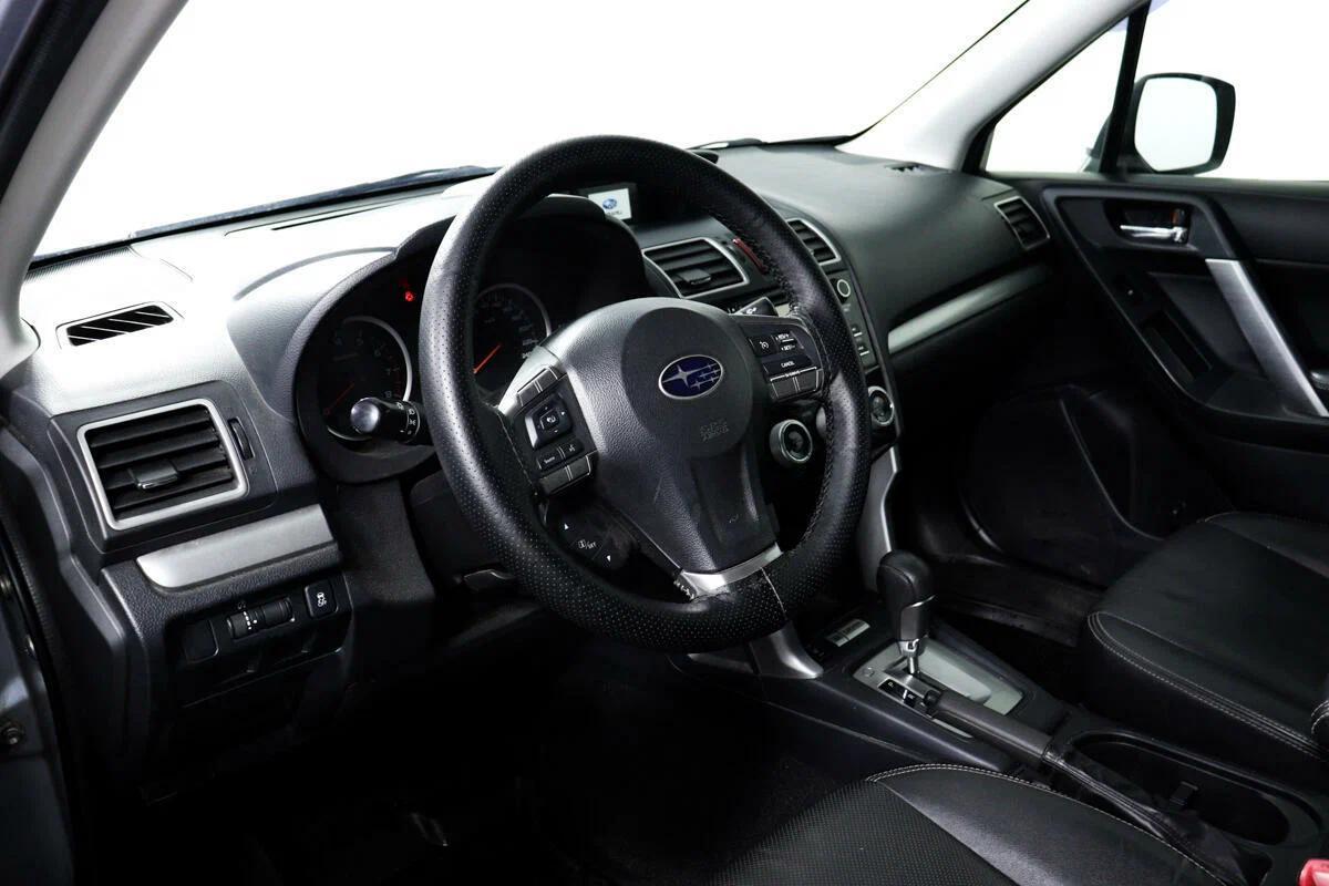 Subaru Forester 2014, серебряный