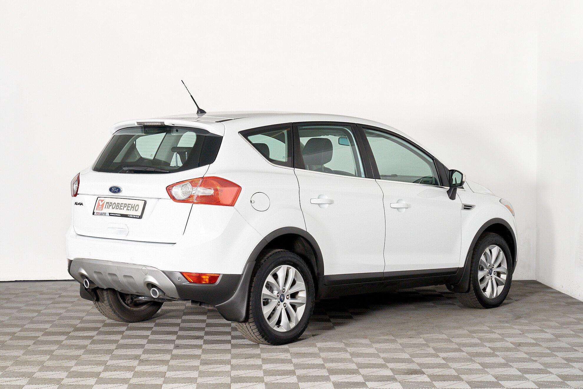 Ford Kuga 2012, белый