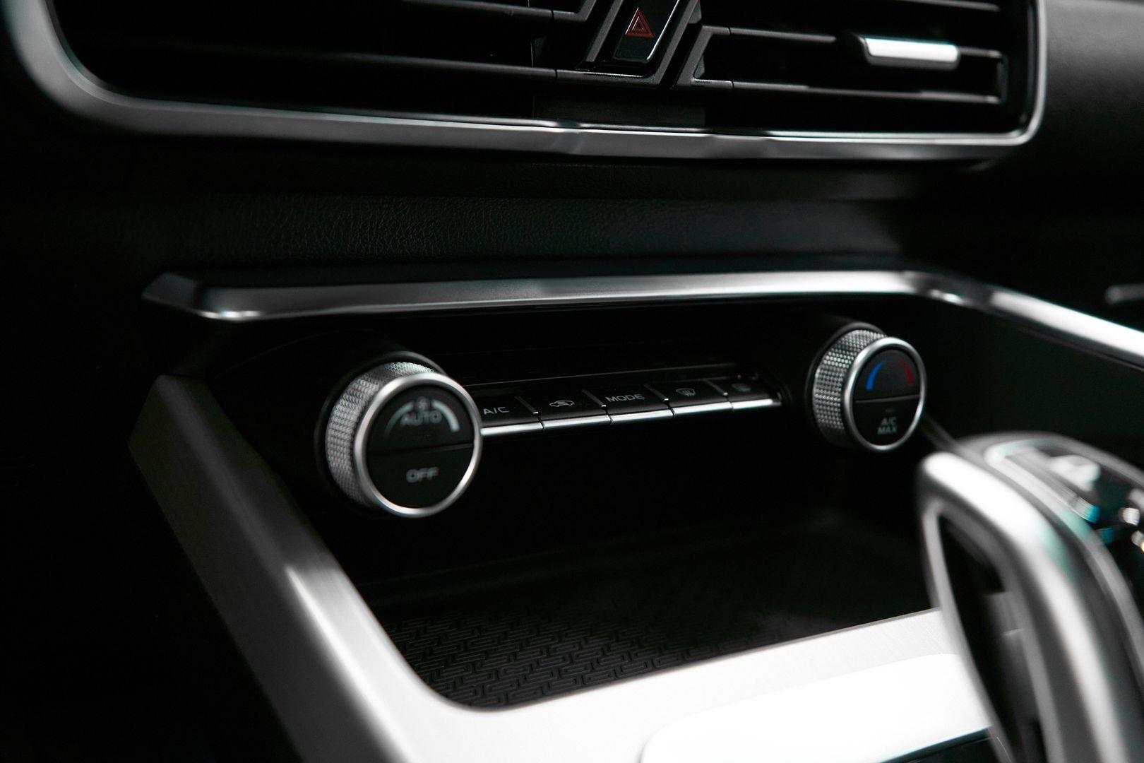 Geely Coolray 2021, черный