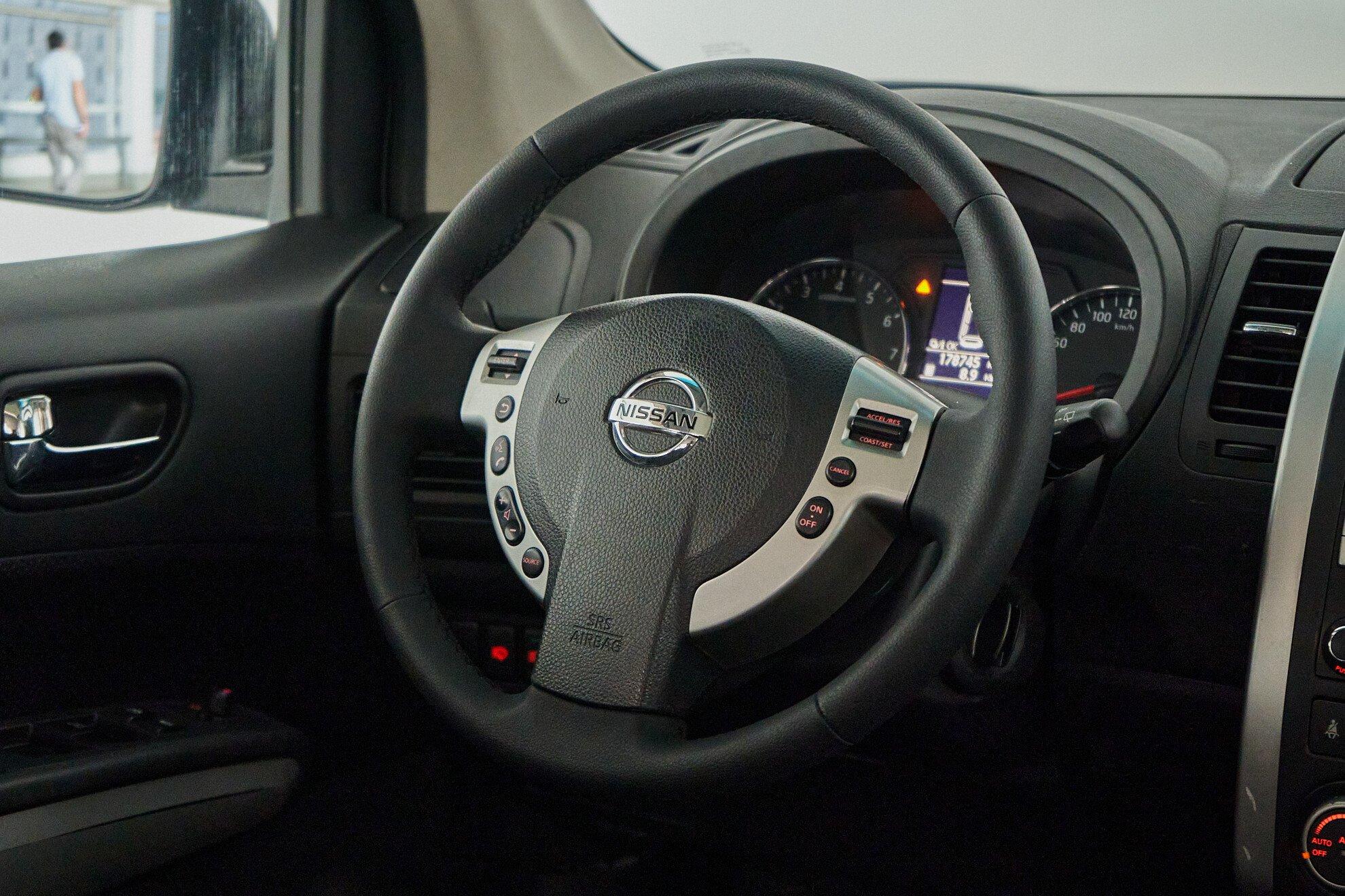 Nissan X-Trail 2012, серый