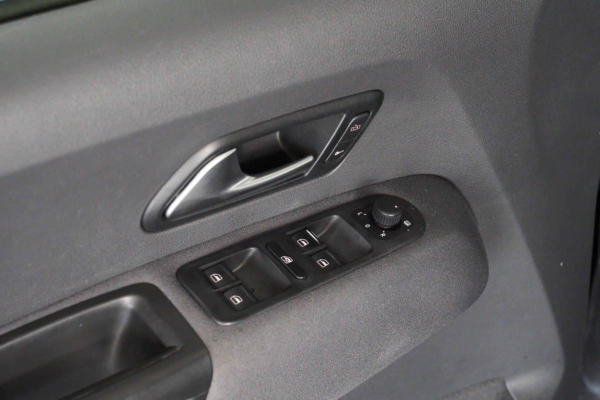 Volkswagen Amarok 2013, черный