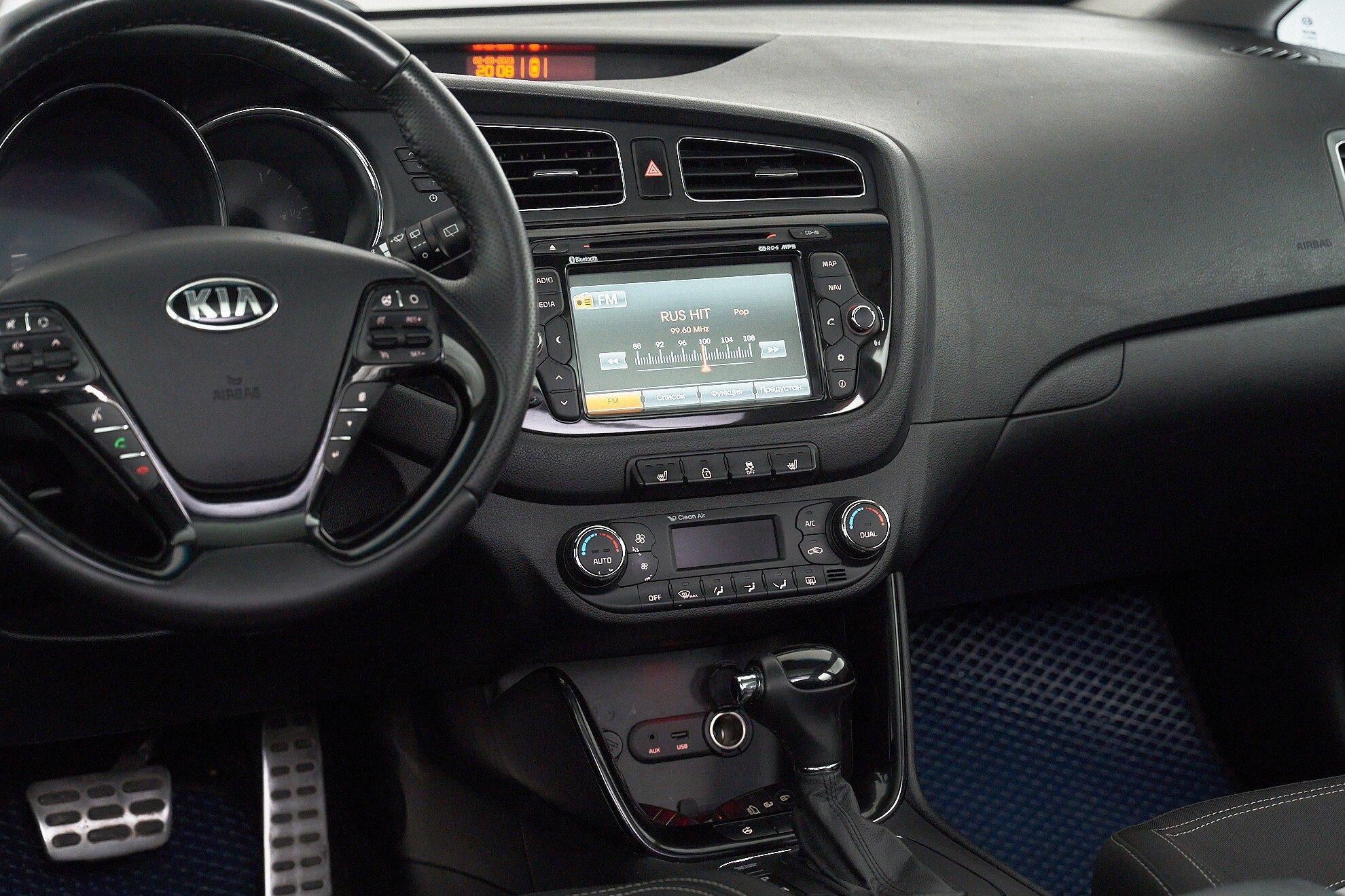 Kia Ceed 2013, черный