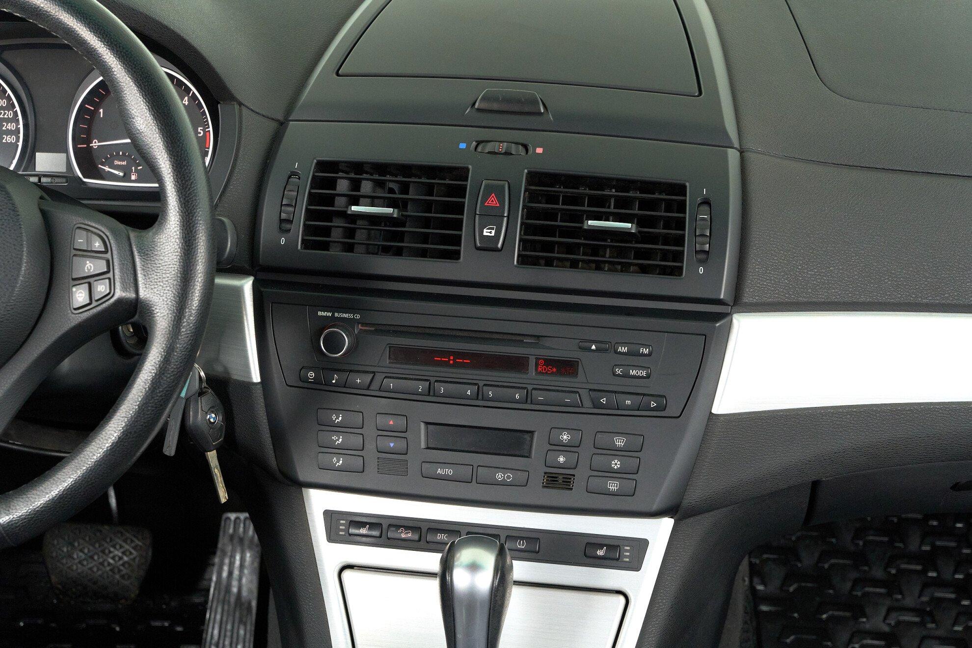 BMW X3 2010, черный