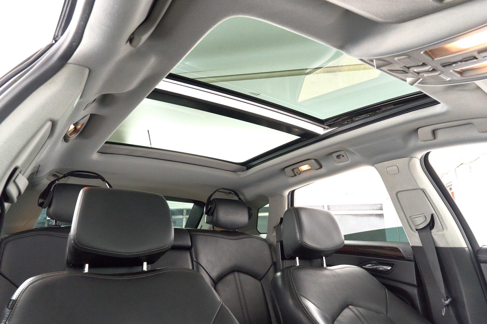 Cadillac SRX 2012, черный