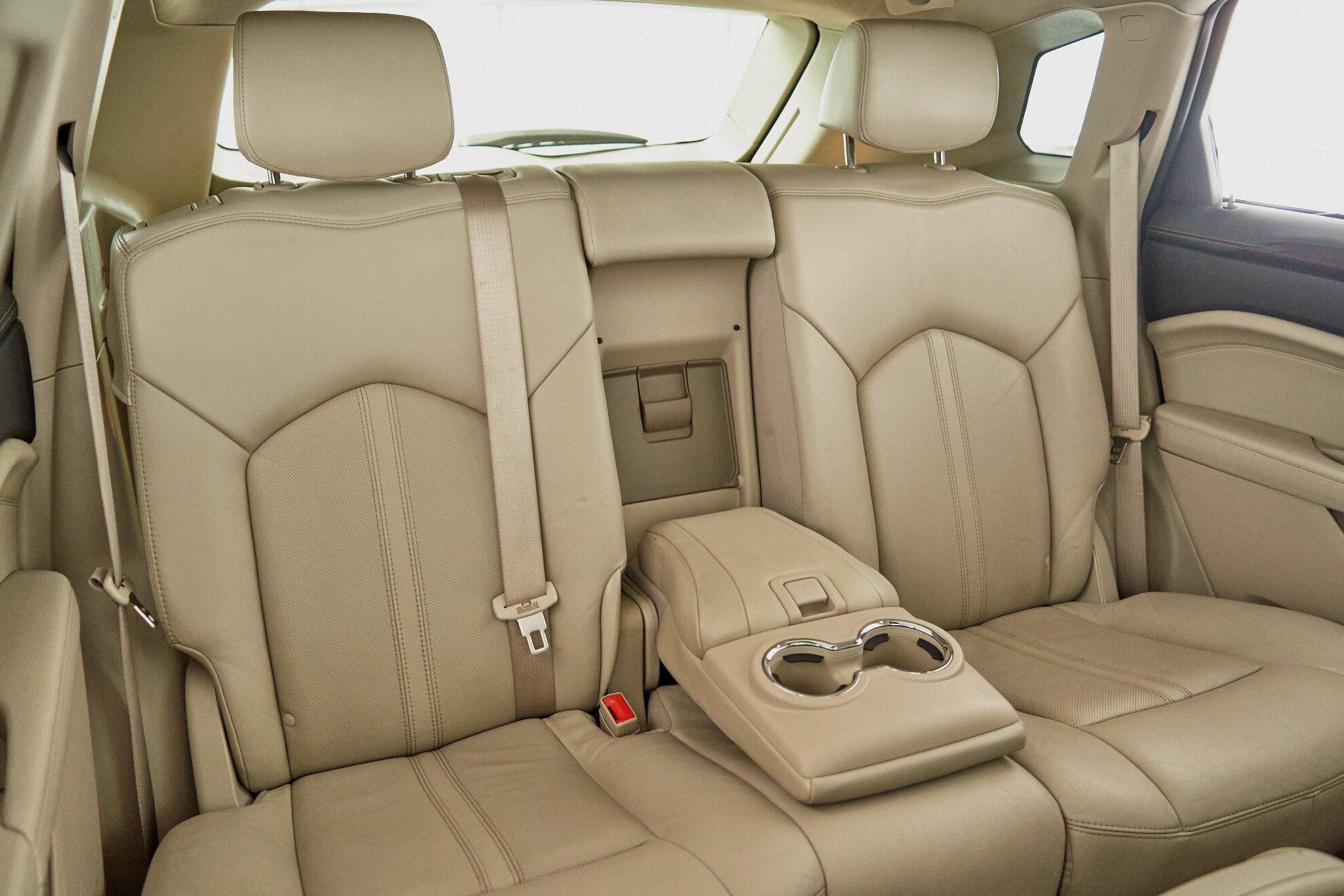 Cadillac SRX 2010, черный