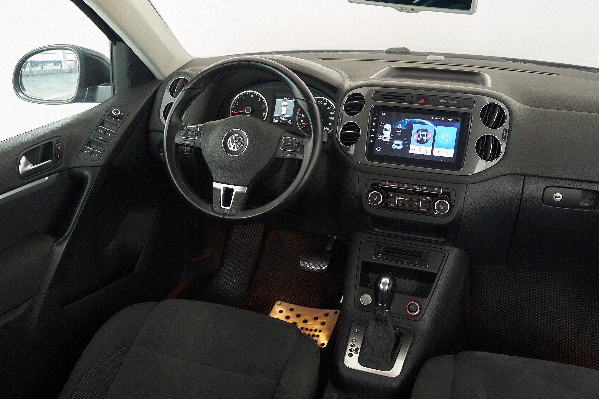 Volkswagen Tiguan 2013, черный