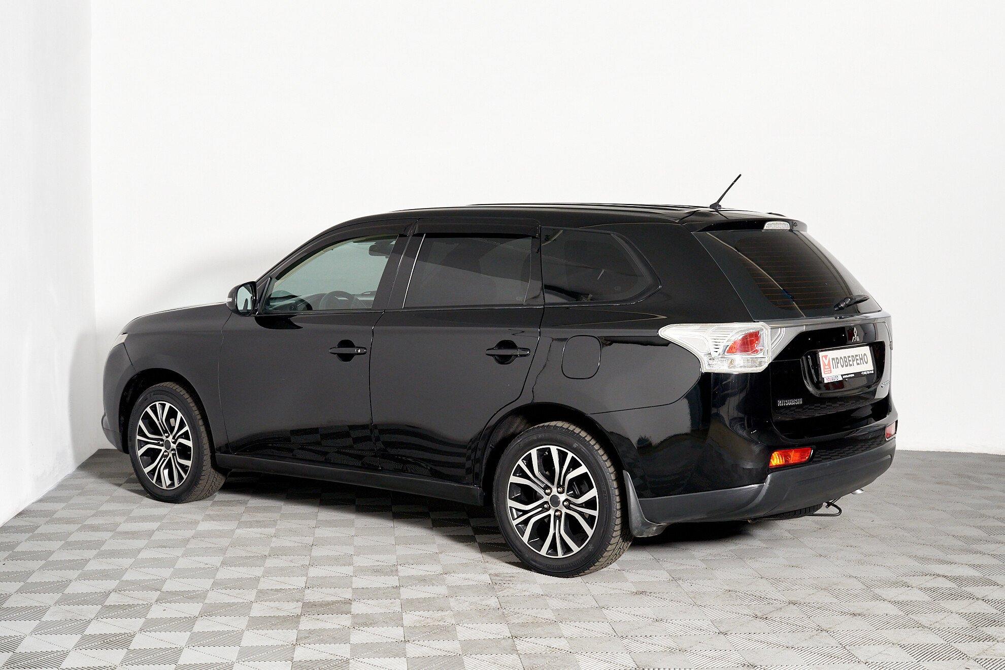 Mitsubishi Outlander 2014, черный