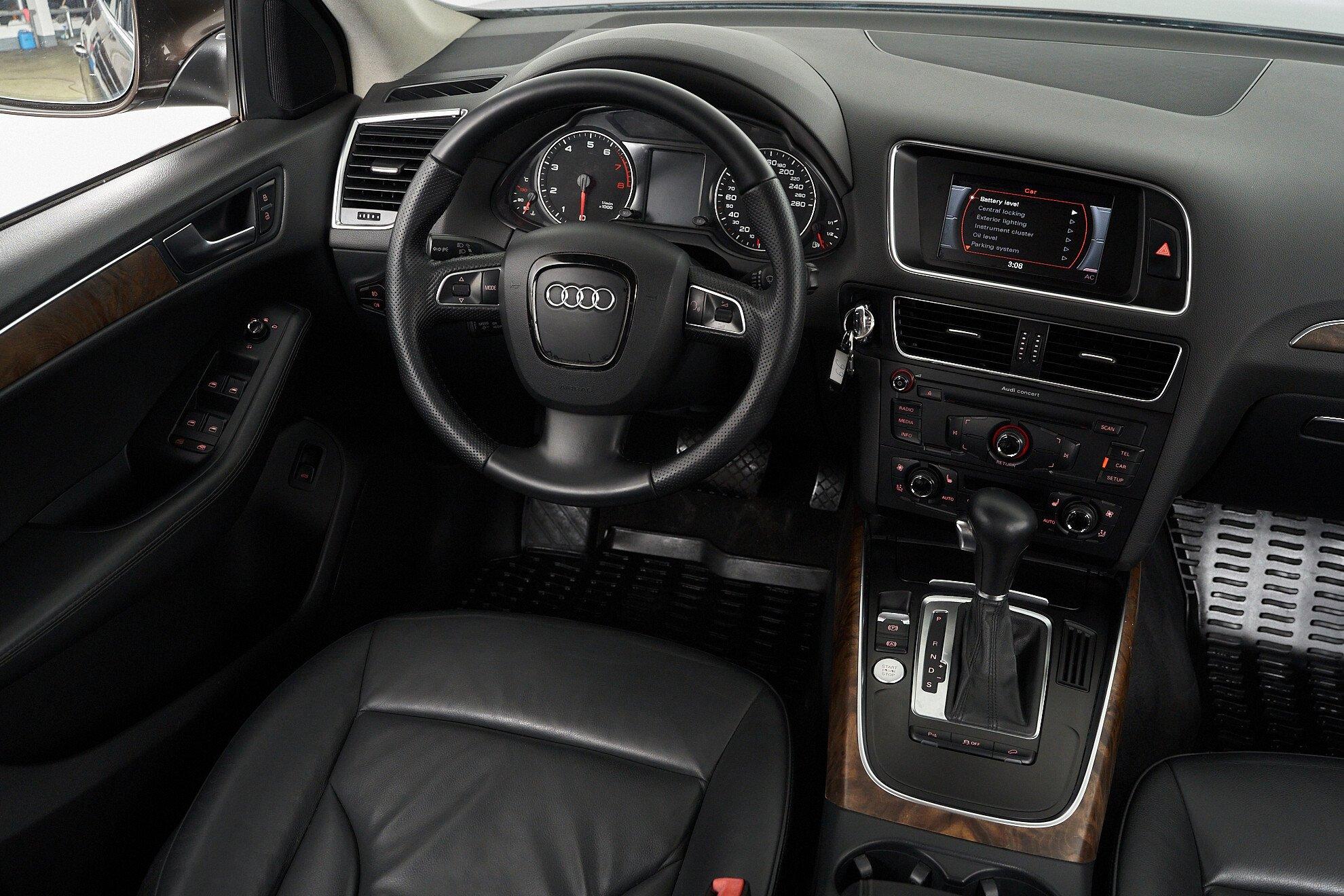 Audi Q5 2011, коричневый