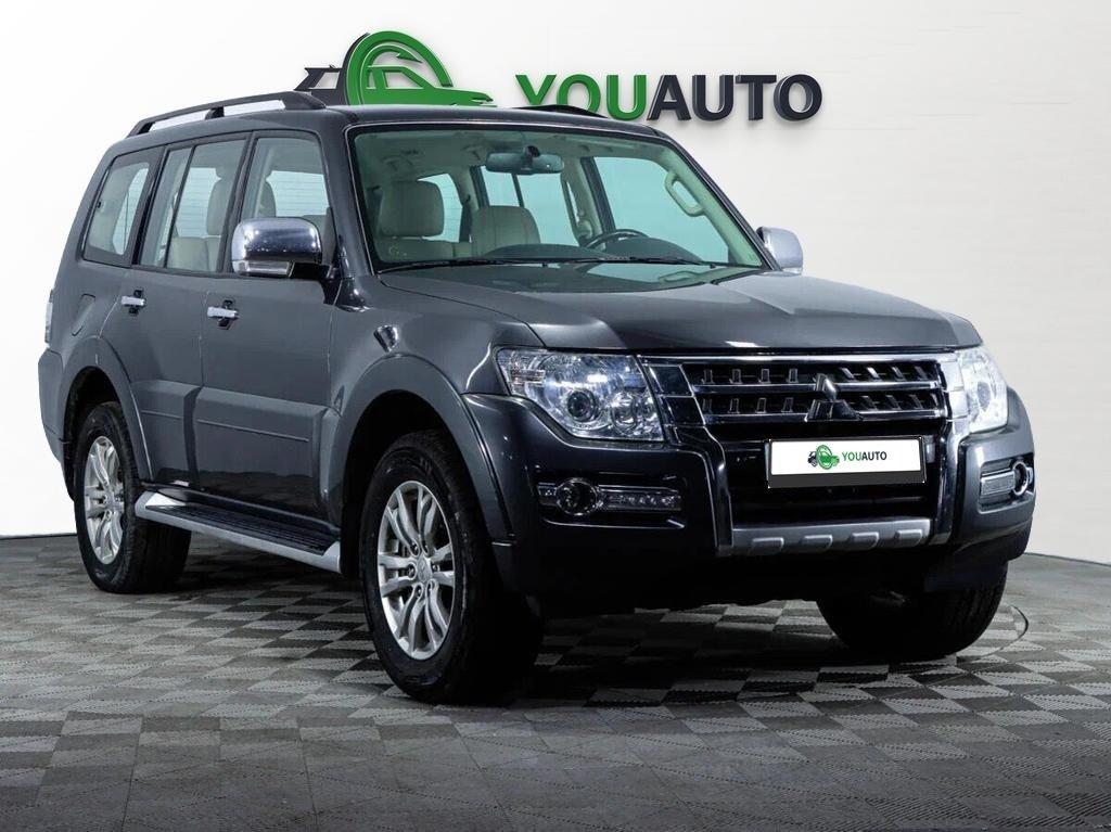 Mitsubishi Pajero 2018, серый
