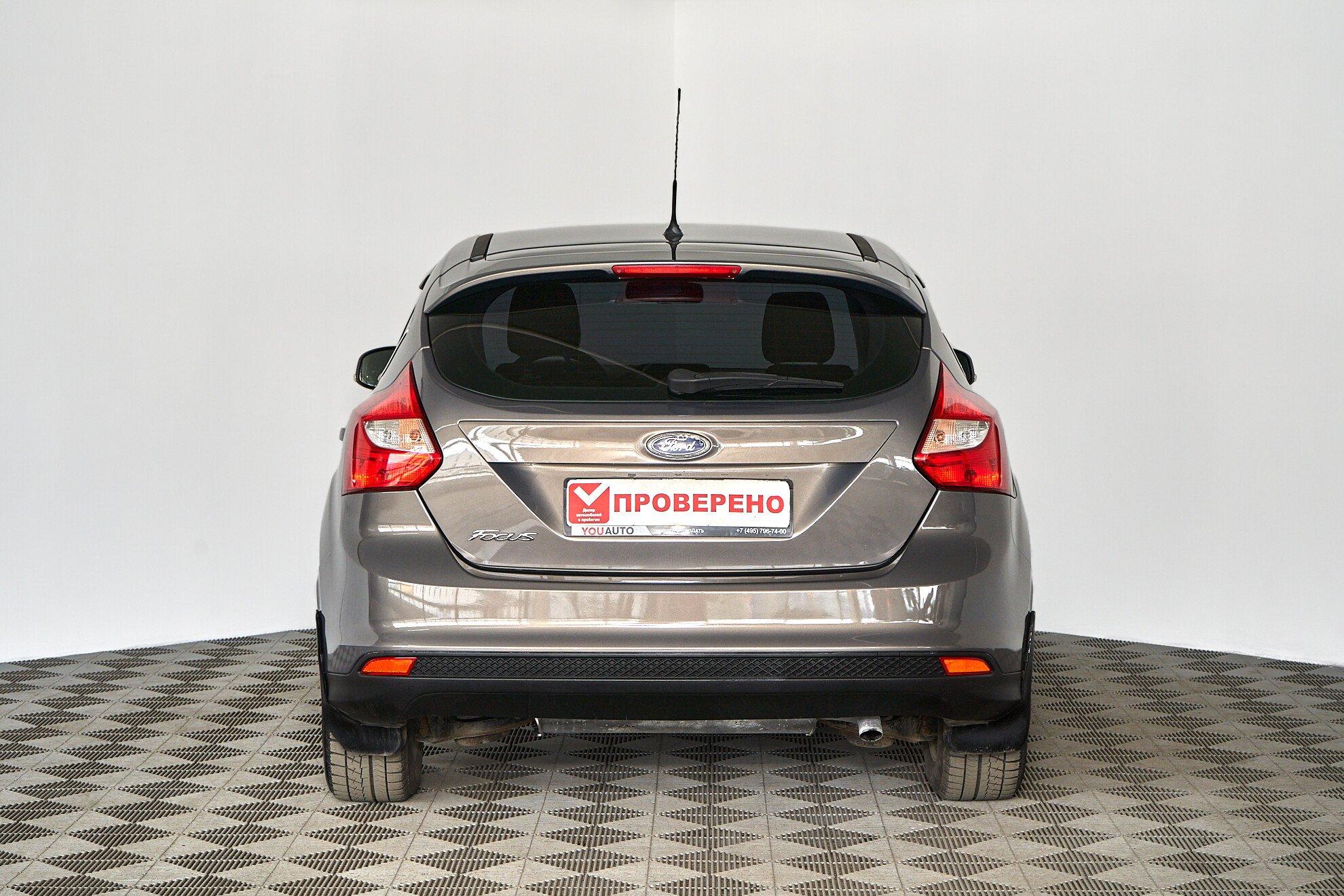 Ford Focus 2015, коричневый