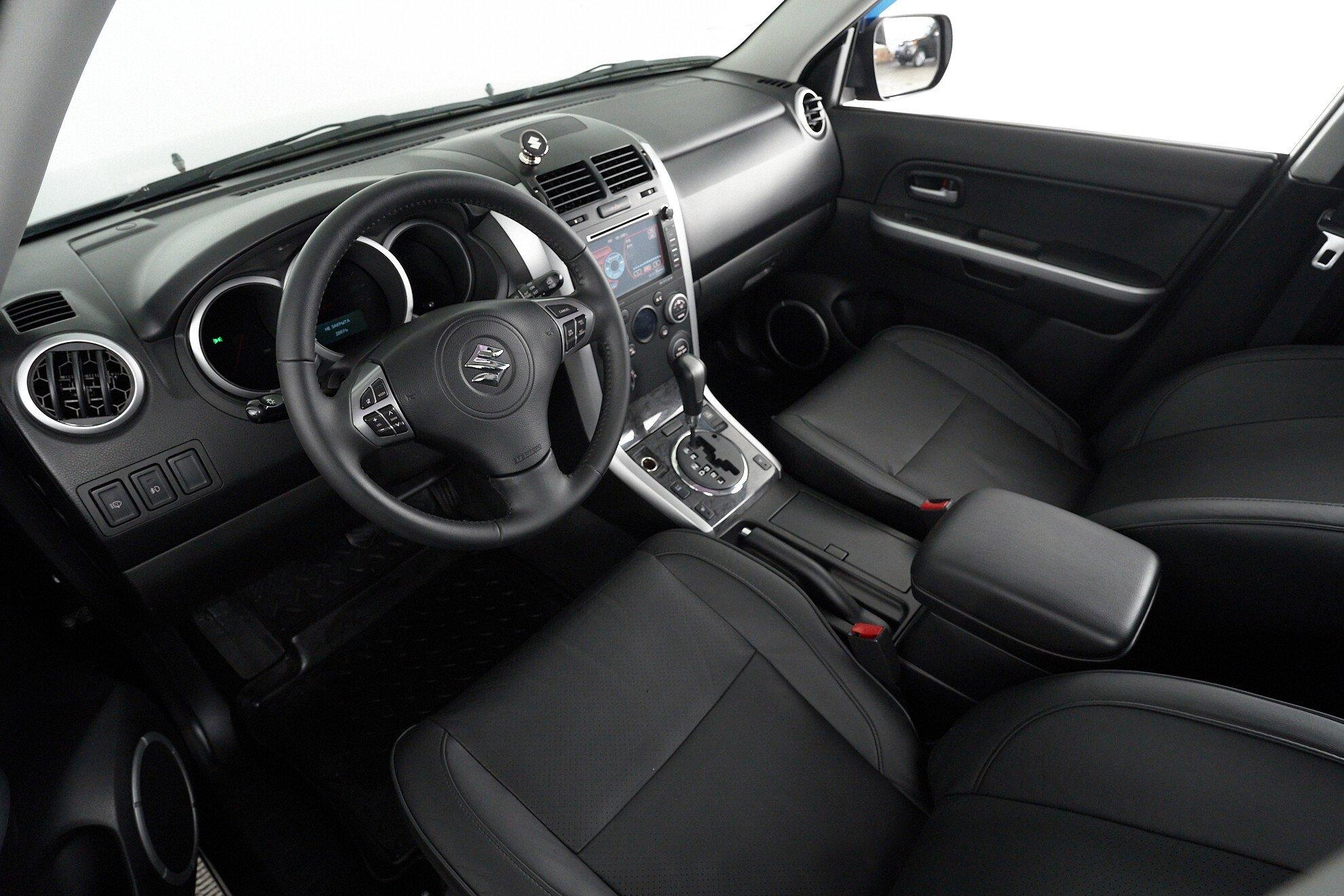 Suzuki Grand Vitara 2010, фиолетовый