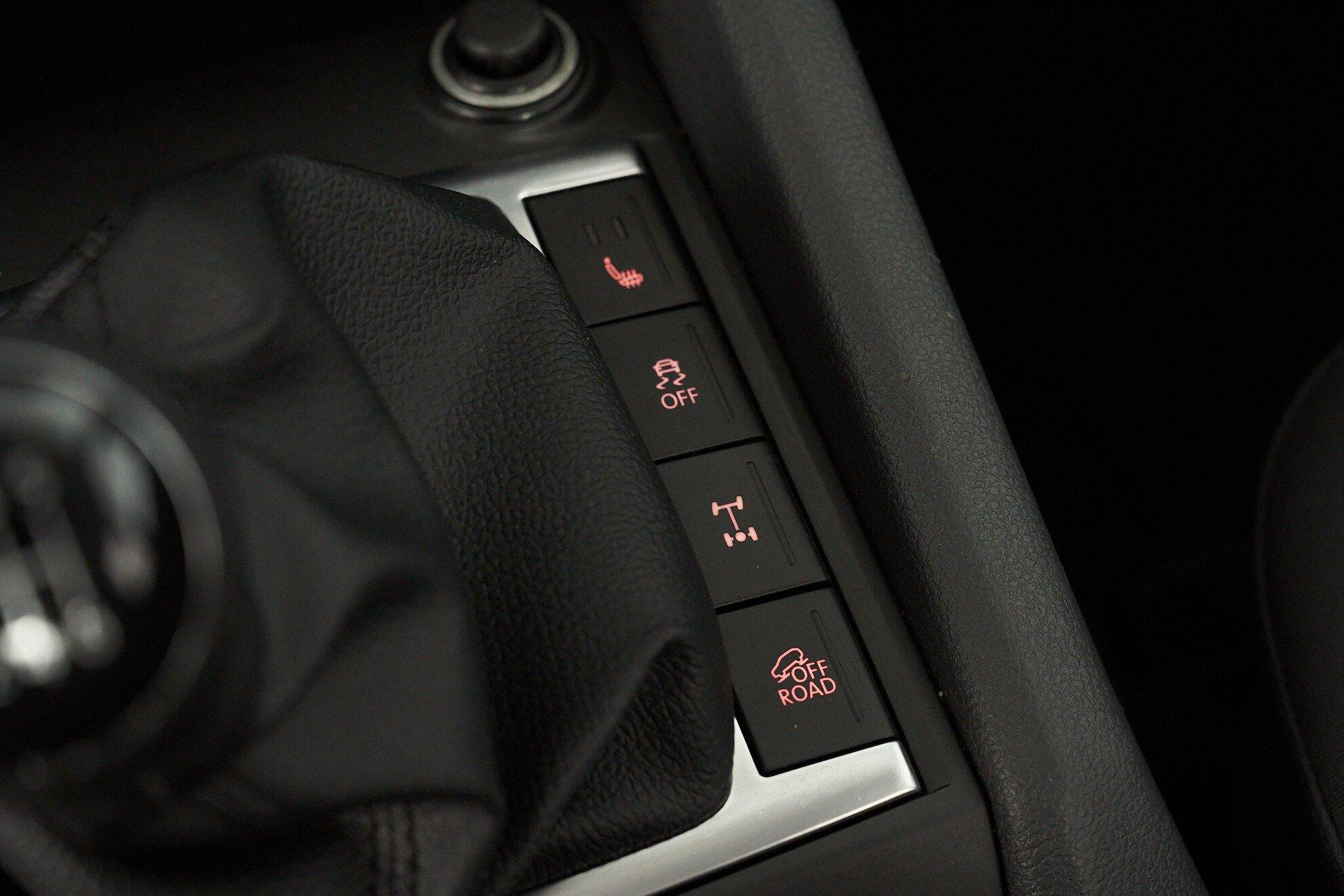 Volkswagen Amarok 2013, черный