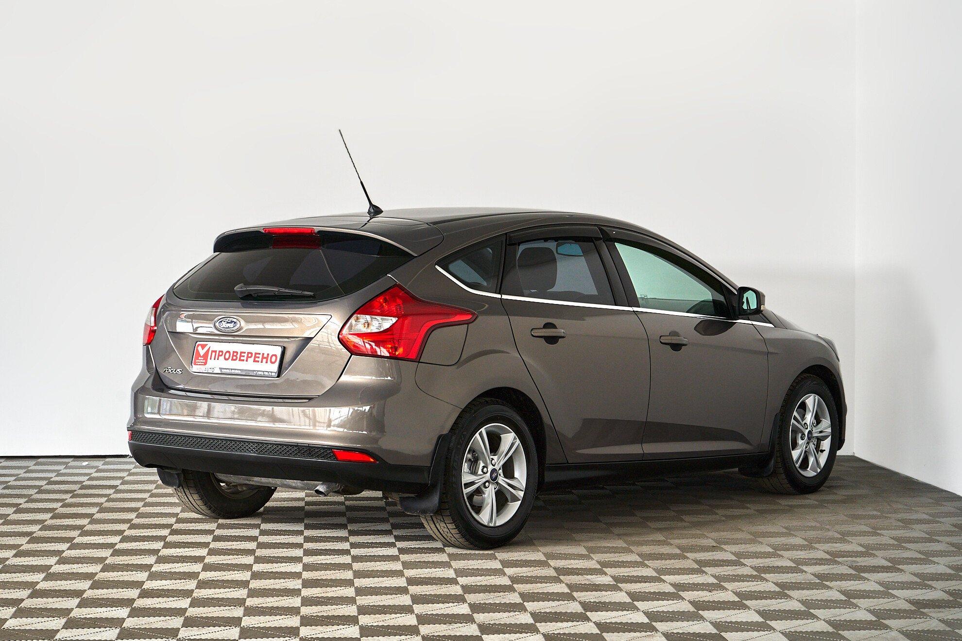 Ford Focus 2015, коричневый