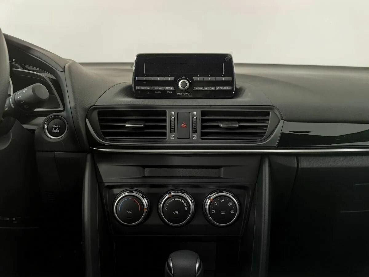 Mazda CX-4 2022, белый