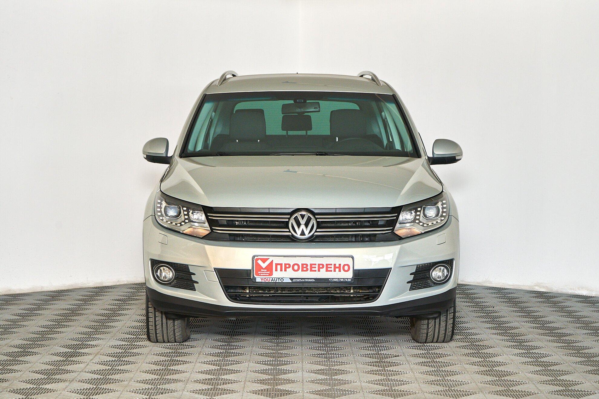 Volkswagen Tiguan 2014, серебряный