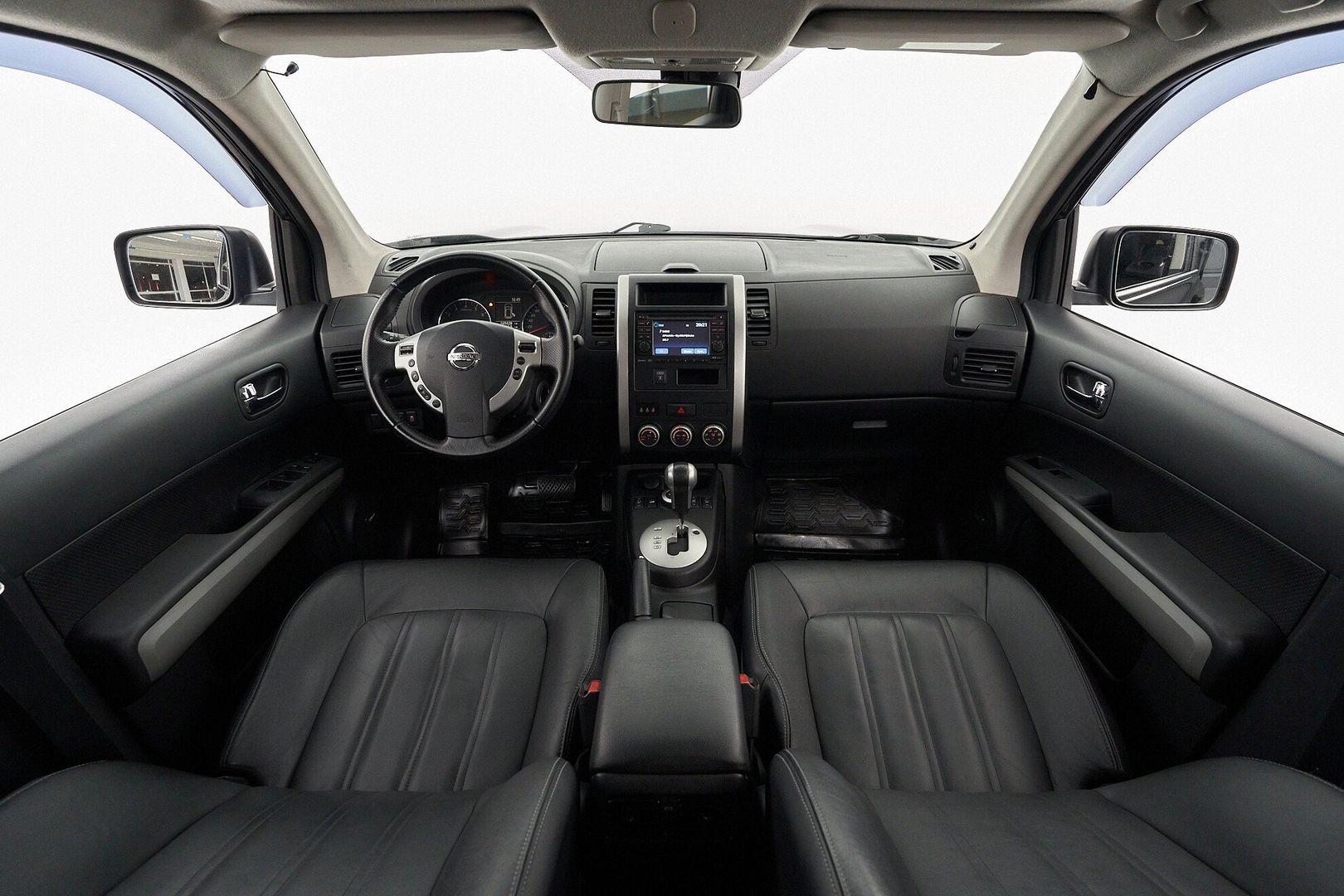 Nissan X-Trail 2013, черный