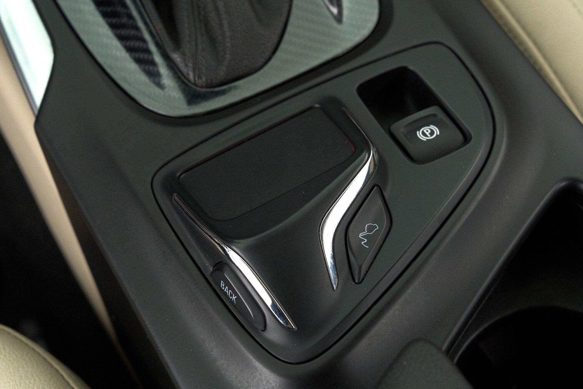 Opel Insignia 2014, белый
