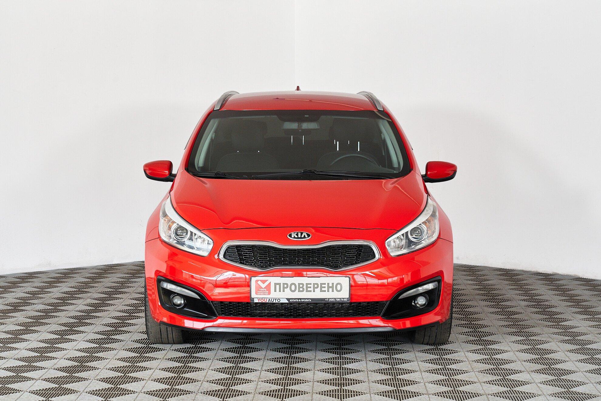 Kia Ceed 2018, красный