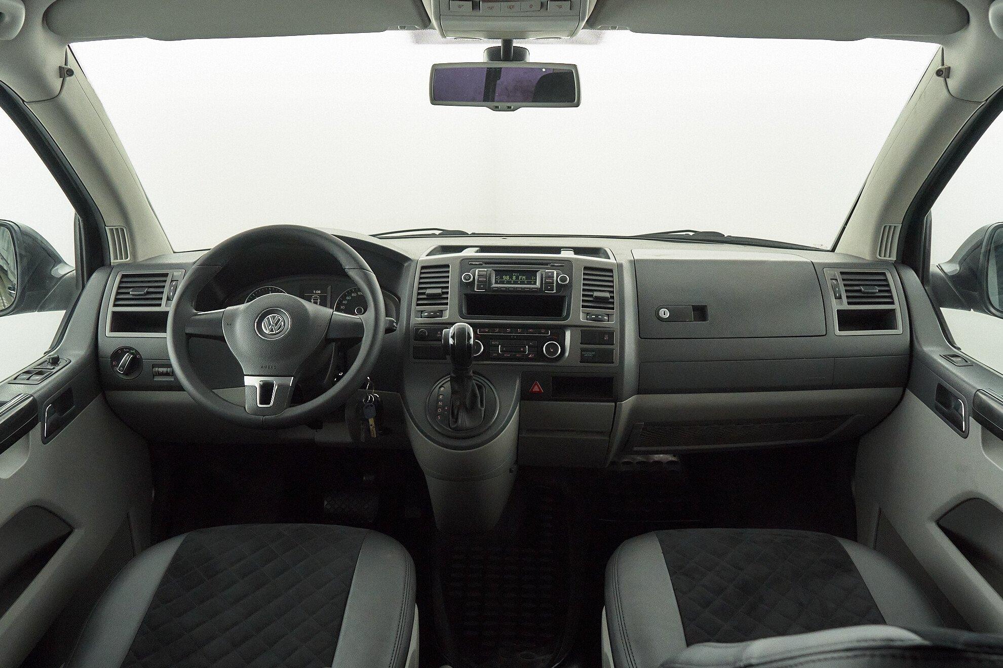 Volkswagen Caravelle 2011, черный
