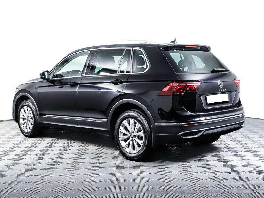 Volkswagen Tiguan 2021, черный