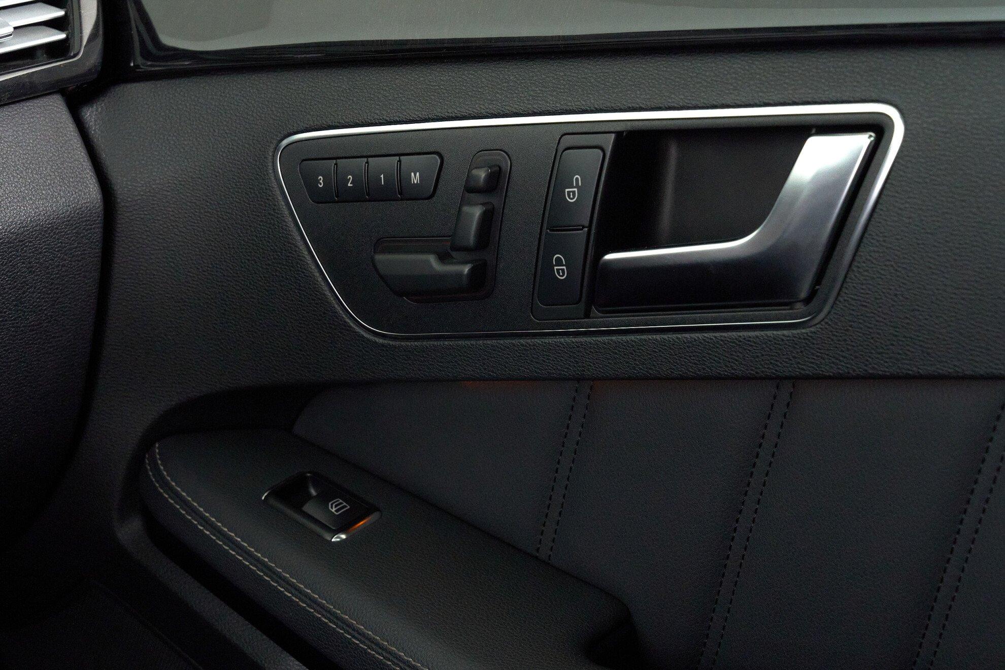 Mercedes-Benz E-Класс 2012, белый