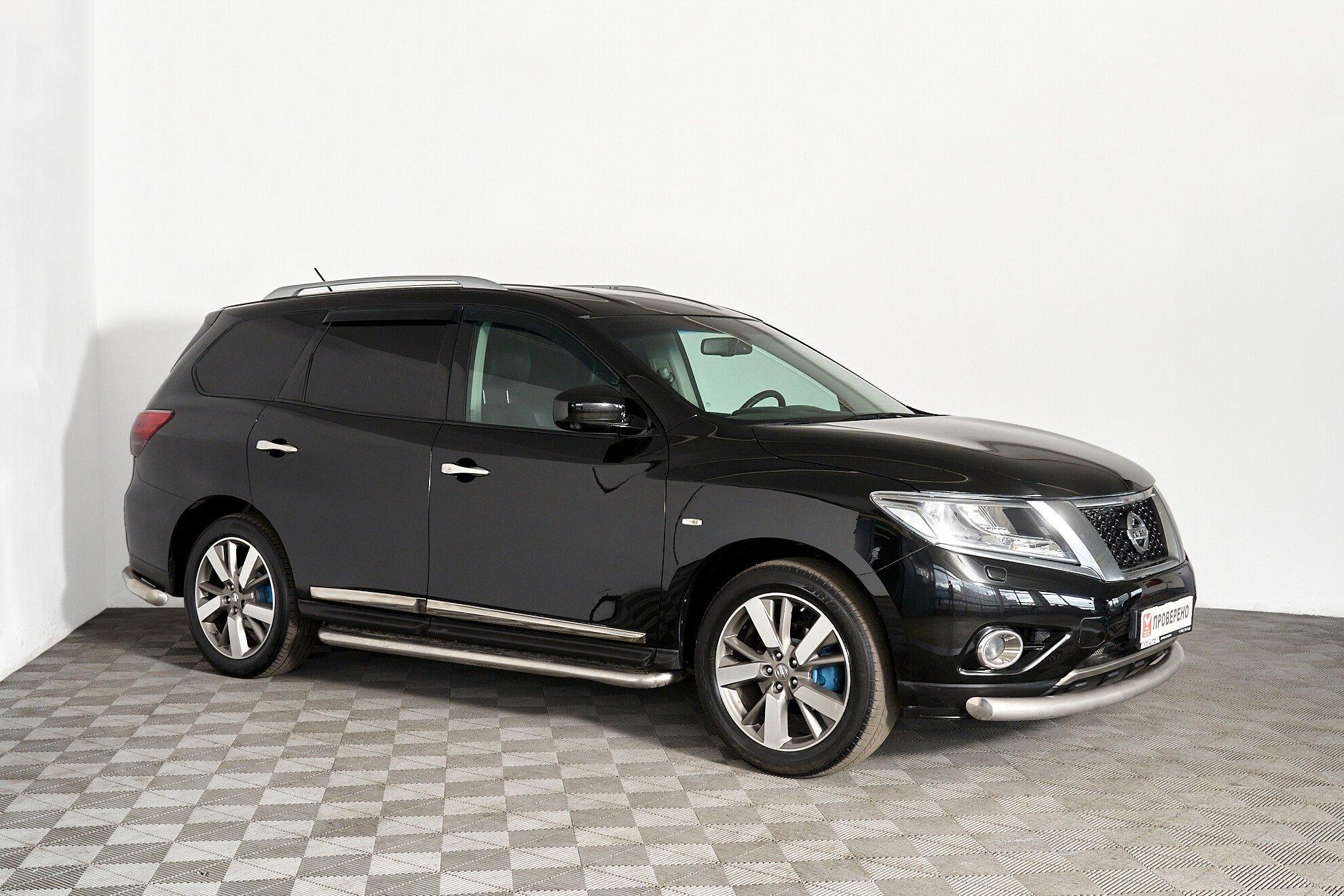 Nissan Pathfinder 2014, черный