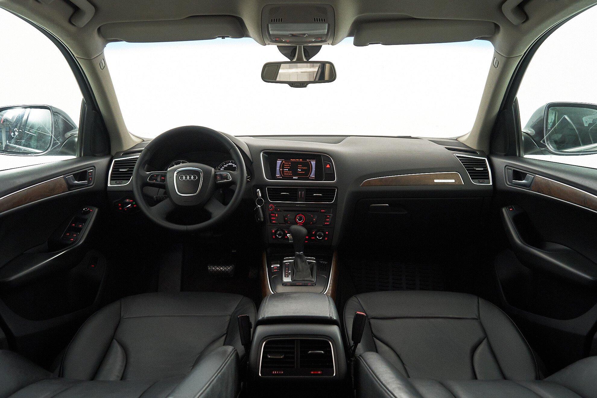 Audi Q5 2008, серый