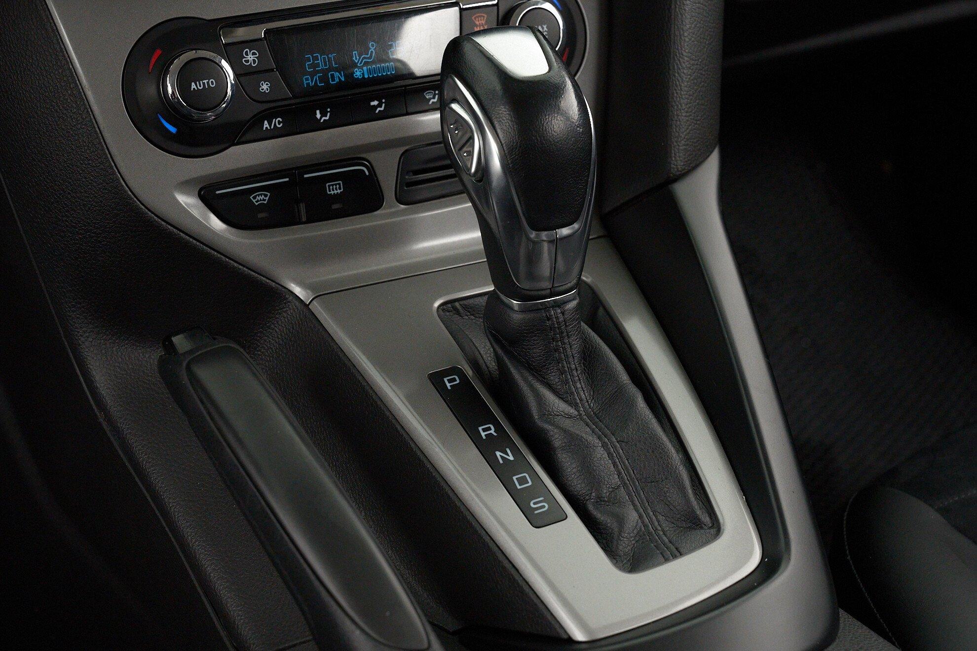 Ford Focus 2014, черный