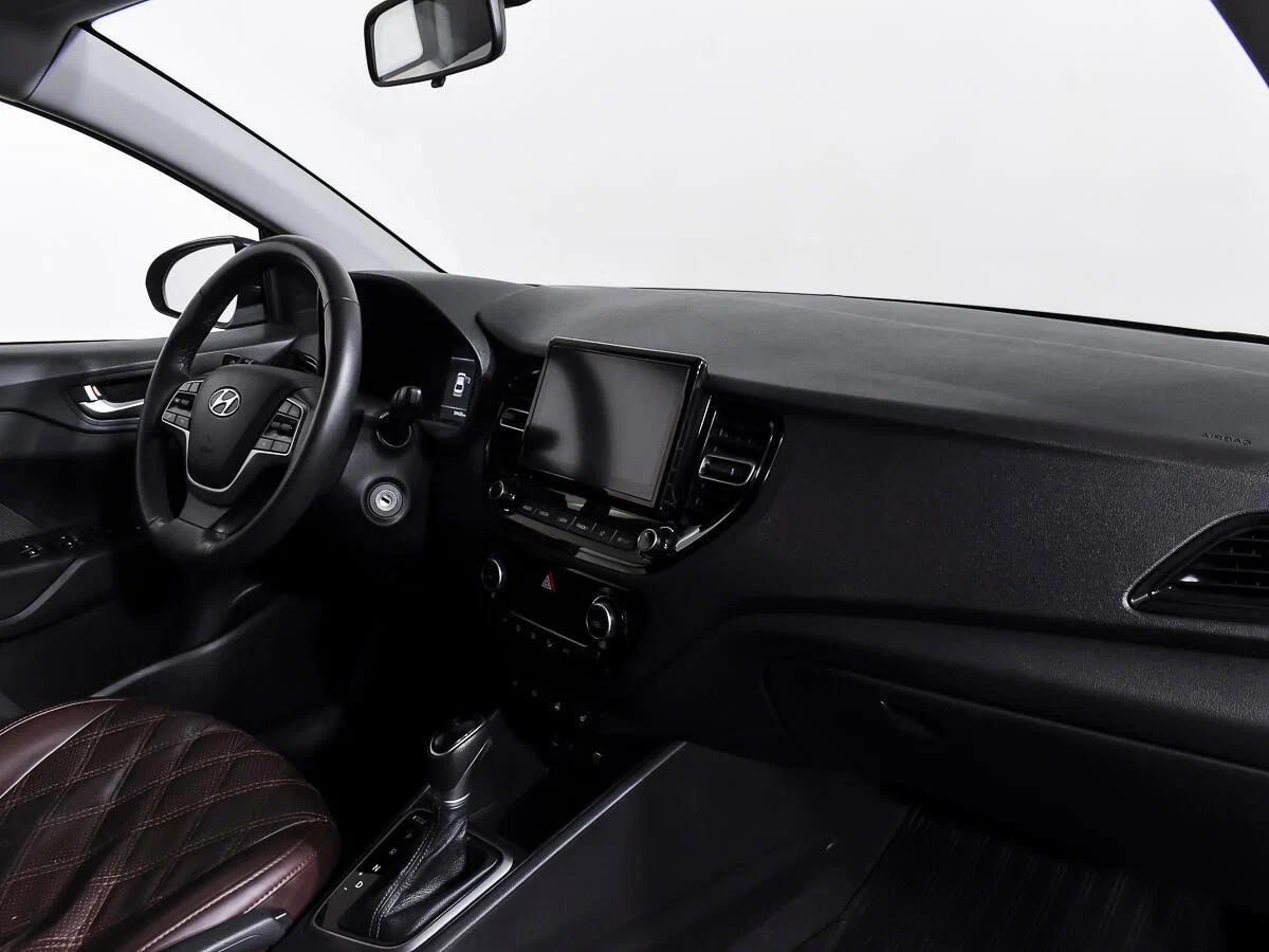 Hyundai Solaris 2022, синий