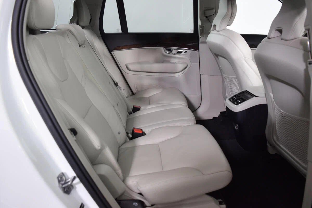 Volvo XC90 2019, белый