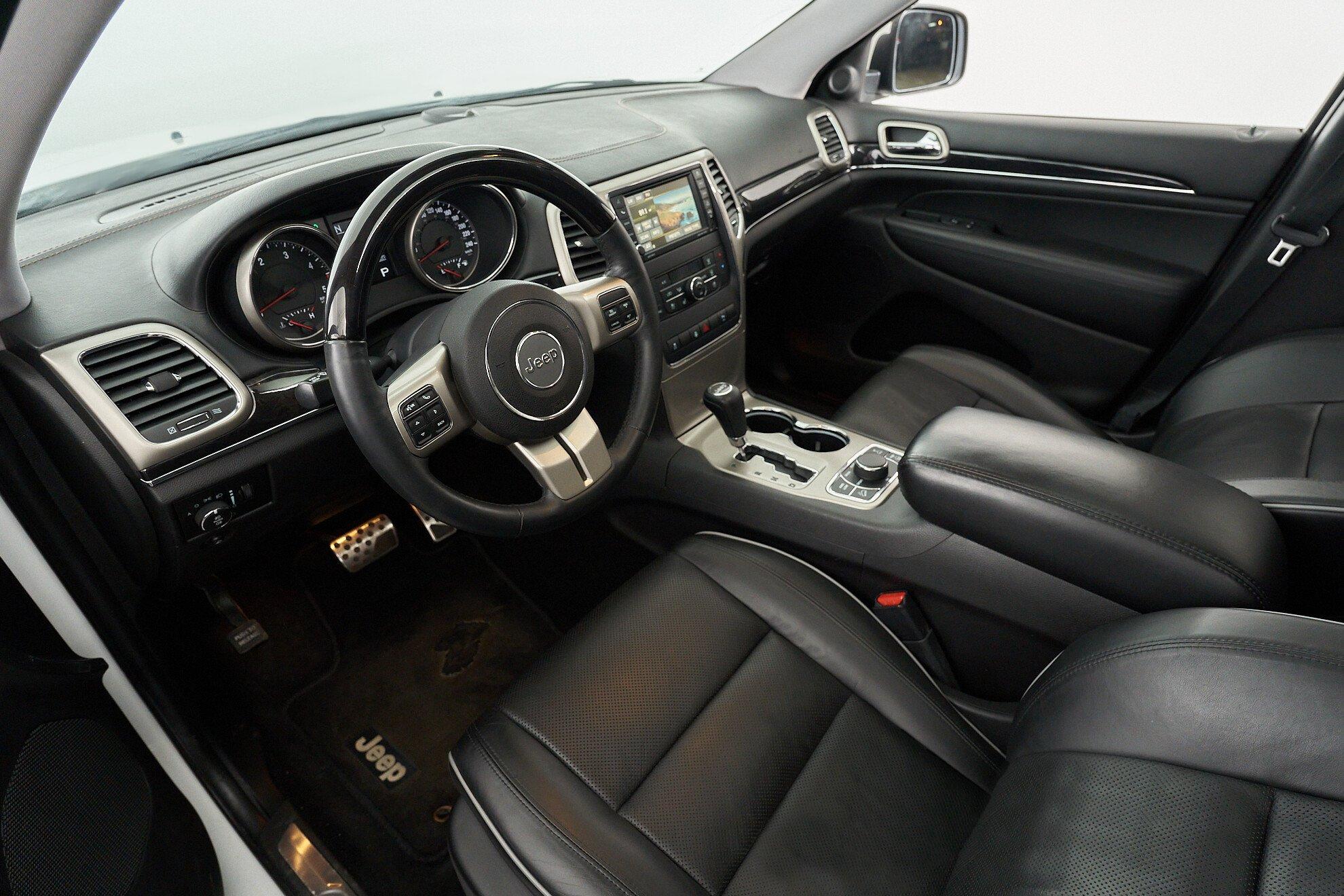 Jeep Grand Cherokee 2012, белый