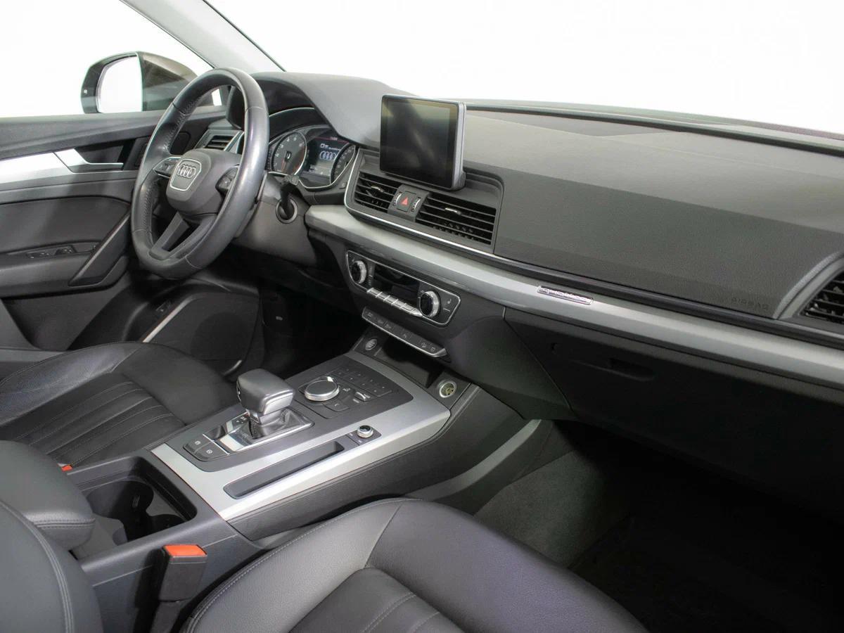 Audi Q5 2018, коричневый