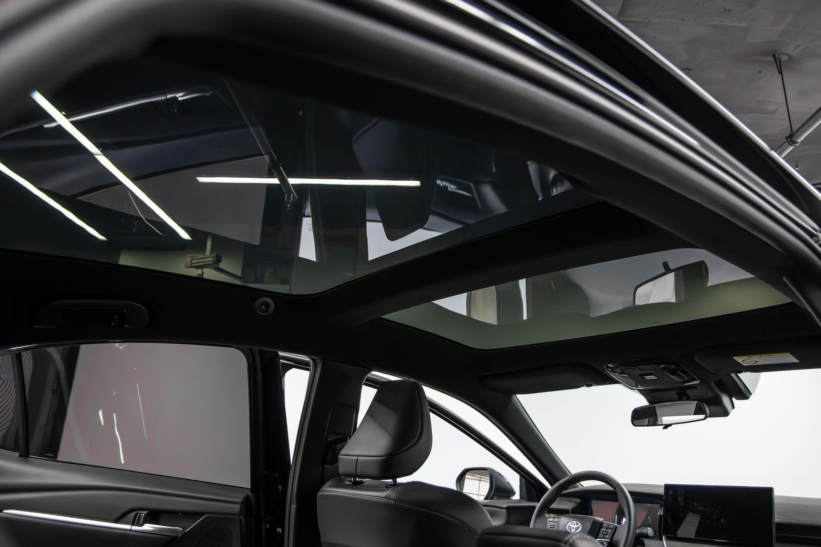 Toyota Camry 2024, черный