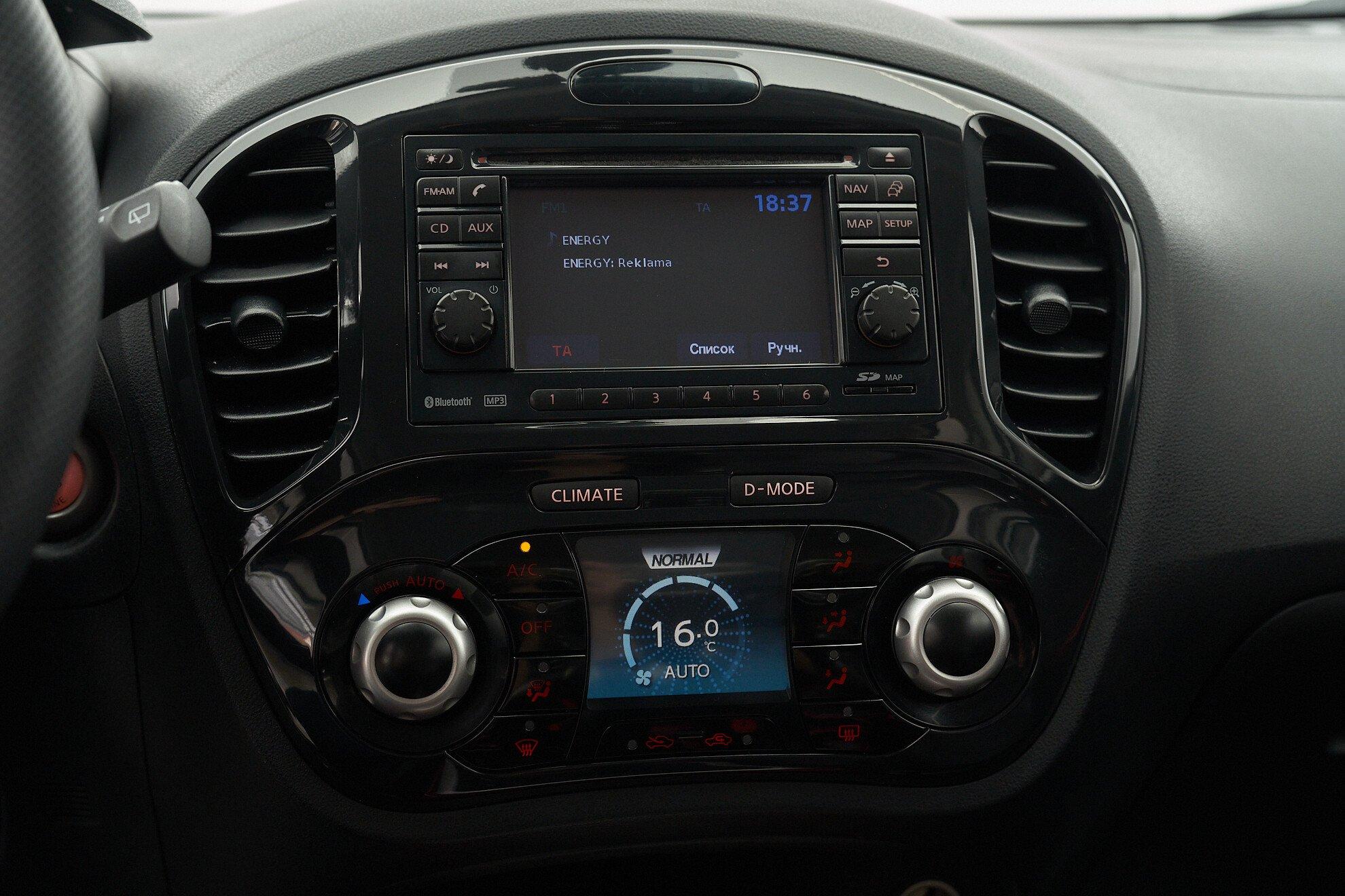 Nissan Juke 2012, белый