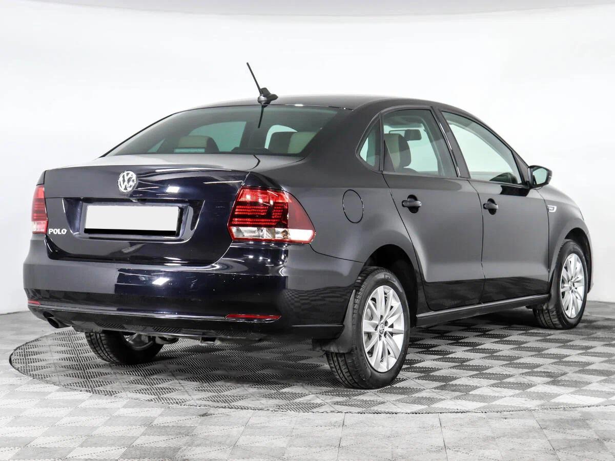 Volkswagen Polo 2015, черный